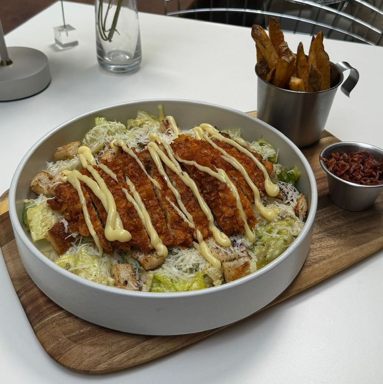 Caesar Salad & Fries 🥗